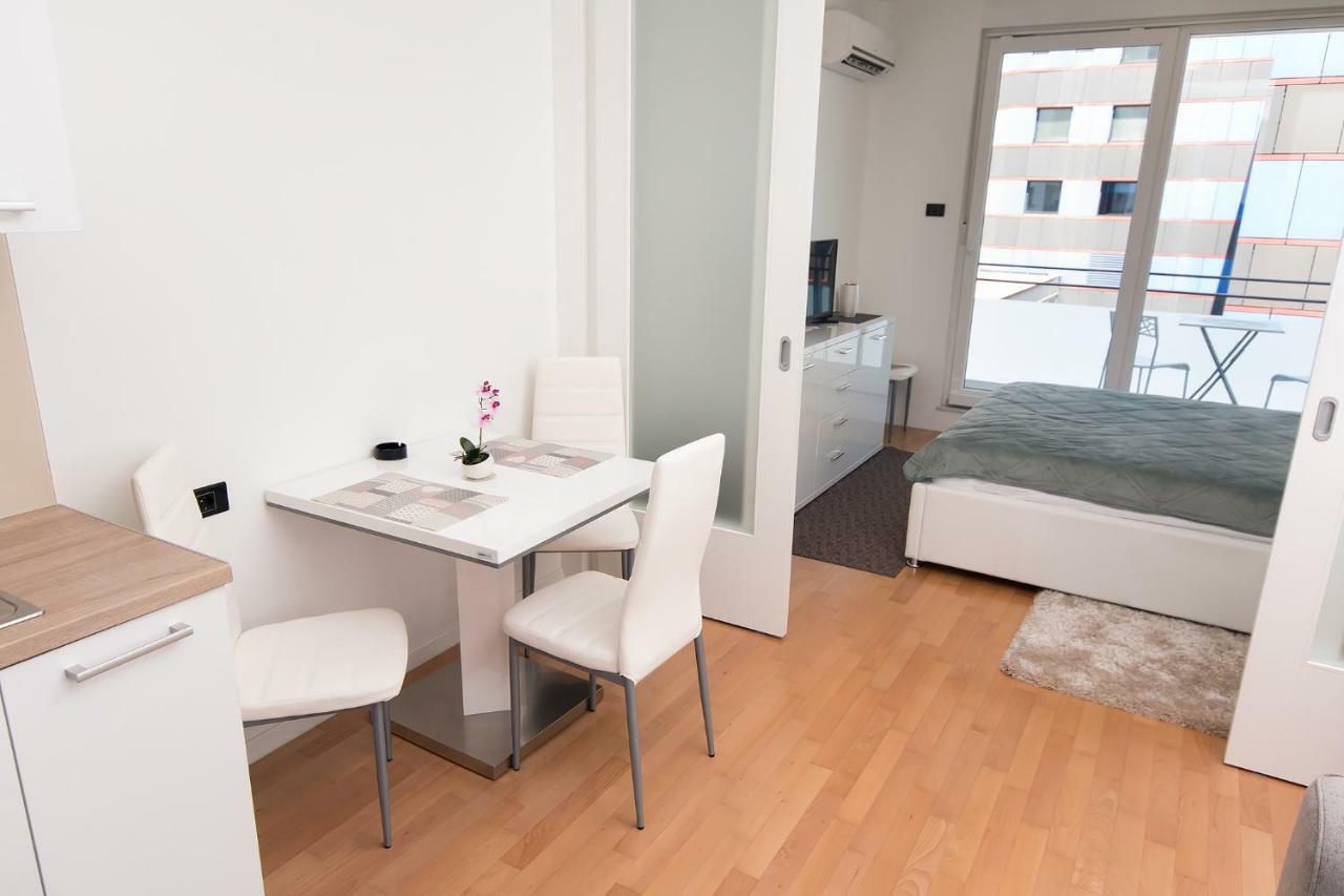 Studio Apartman Bella Appartement Zagreb Buitenkant foto